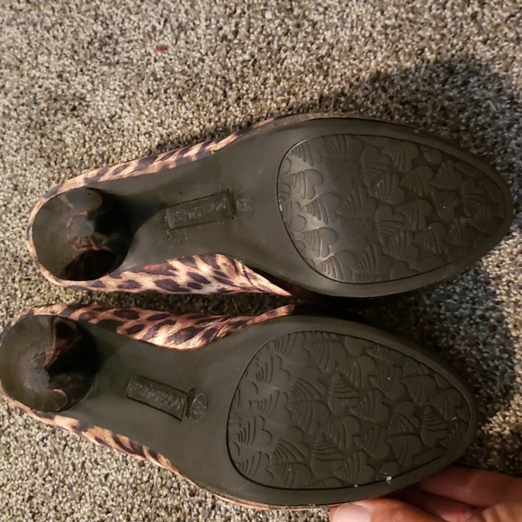 Cheetah heels 👠 - Picture 6 of 9